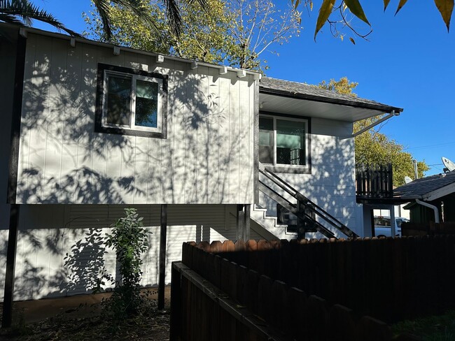 1918-1920 Chestnut St in Redding, CA - Building Photo - Building Photo