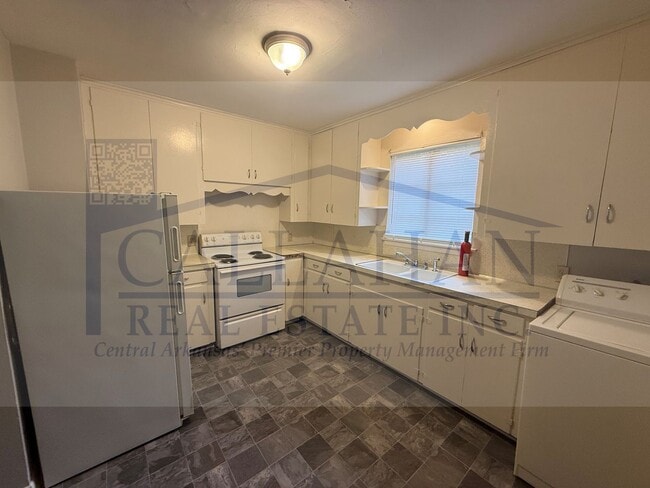 402 W K St in North Little Rock, AR - Building Photo - Building Photo