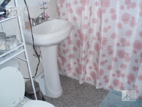 33 Egremont Rd, Unit 3 in Boston, MA - Foto de edificio - Building Photo