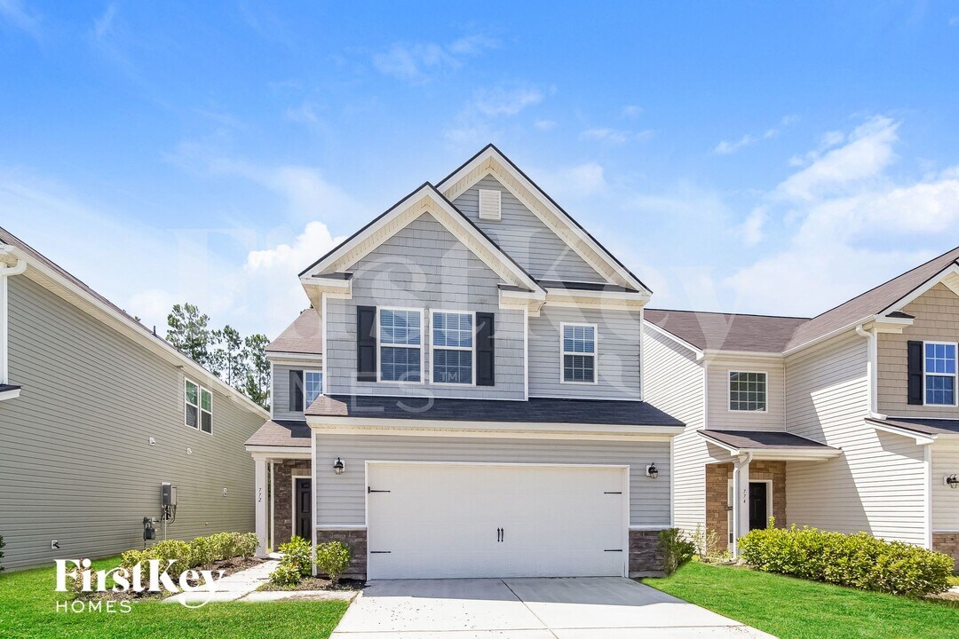 772 Redbud Ln in Summerville, SC - Foto de edificio