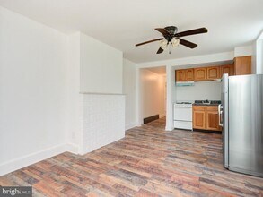 262 W Apsley St in Philadelphia, PA - Building Photo - Building Photo