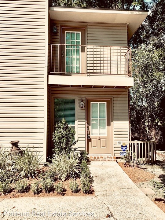 9506 Jefferson Hwy-Unit -Unit 10 in Baton Rouge, LA - Foto de edificio