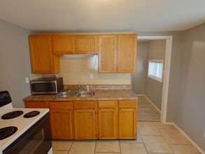 1849 S Spruce St in Wichita, KS - Building Photo - Building Photo