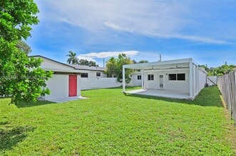 104 SW 7th St in Hallandale Beach, FL - Building Photo - Building Photo