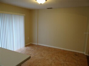 4651 Ashburn Square Dr in Tampa, FL - Building Photo - Building Photo