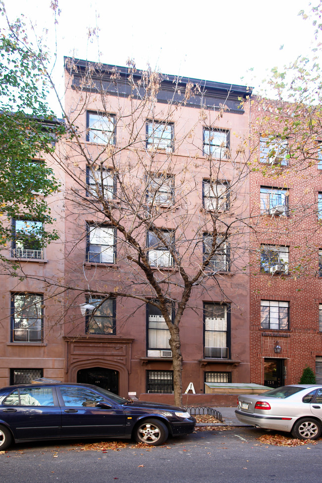 121 Henry St in Brooklyn, NY - Building Photo - Building Photo