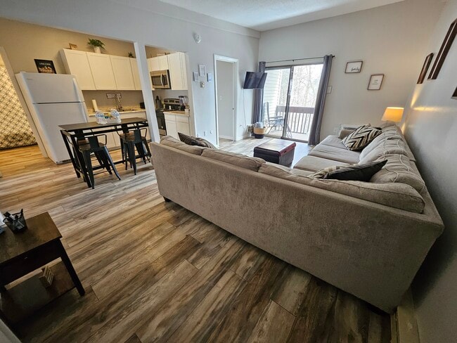 property at 9 Treetop Cir
