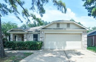 17902 Autumn Hills Dr in Houston, TX - Building Photo