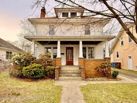 421 Albany Ave in Kingston, NY - Building Photo