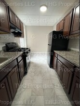 678 Scotland in Orange, NJ - Foto de edificio - Building Photo