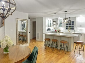 85 Neipsic Rd in Glastonbury, CT - Building Photo - Building Photo