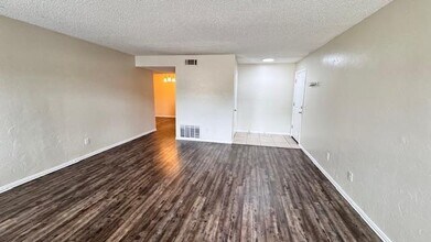 2628 N Ann Arbor Ave in Oklahoma City, OK - Building Photo - Building Photo