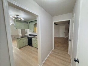 7028 Elk Canyon Rd in Oklahoma City, OK - Building Photo - Building Photo