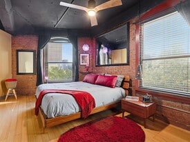 910 Houston St in Fort Worth, TX - Building Photo