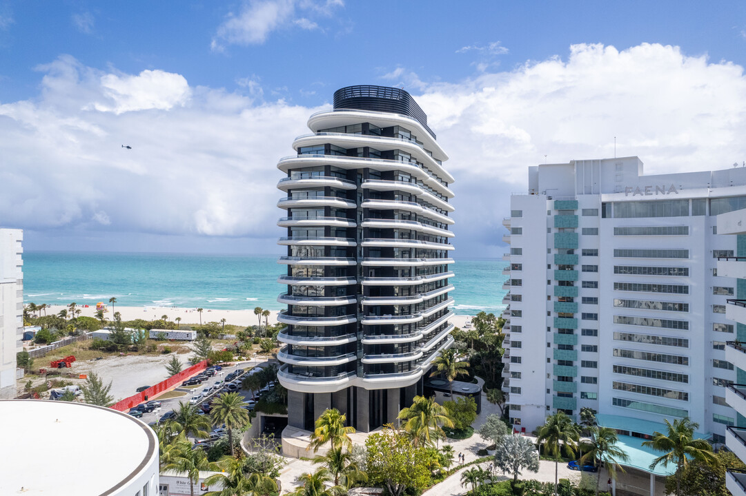 Faena House in Miami Beach, FL - Foto de edificio