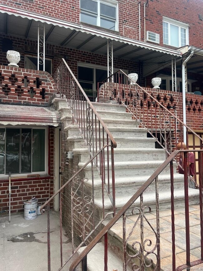 property at 238 E 88th St