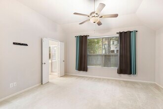 35 Auburn Path Dr in Spring, TX - Foto de edificio - Building Photo