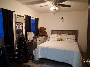 1022 S Vancouver Ave, Unit 1022 S. Vancouver Ave in Los Angeles, CA - Foto de edificio - Building Photo