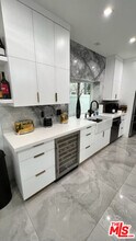 7511 W 81st St in Los Angeles, CA - Building Photo - Building Photo
