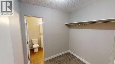 9926-105 105 Ave in Grande Prairie, AB - Building Photo - Building Photo