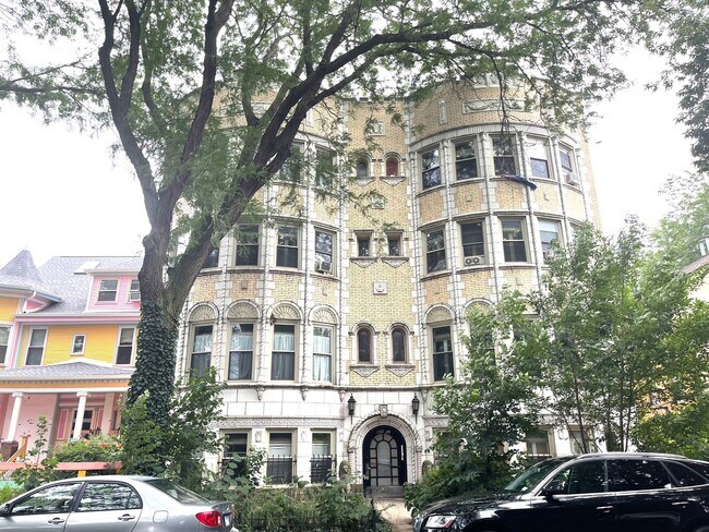 1527 W Pratt Blvd in Chicago, IL - Building Photo - Building Photo
