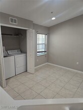 10344 Whispering Palms Dr in Ft. Myers, FL - Building Photo - Building Photo