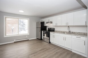 Kingswood Garden in Liverpool, NY - Building Photo