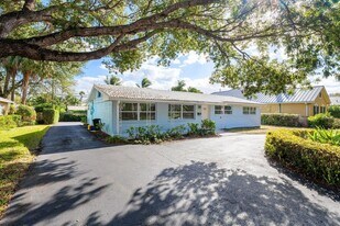 908 Prosperity Farms Rd in North Palm Beach, FL - Building Photo