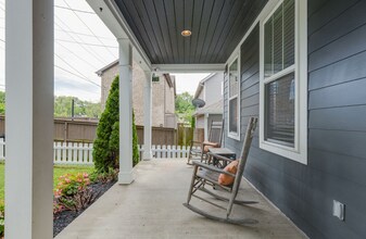 2405 Chapel Ave in Nashville, TN - Building Photo - Building Photo