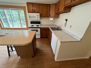 30 Country Aire Ln in Accident, MD - Building Photo - Building Photo