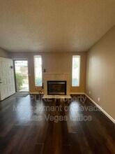 4270 Rollingstone Dr in Las Vegas, NV - Building Photo - Building Photo