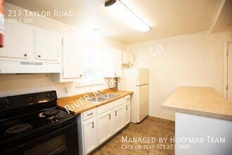 217 Taylor Rd in Sherwood, AR - Foto de edificio - Building Photo