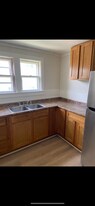 310 Cedar Pl, Unit 2 bed room lower in East Rochester, NY - Building Photo