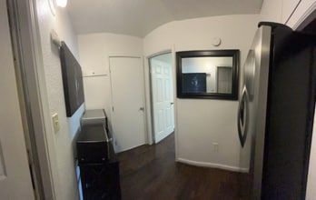 5212 Efthemia Way in Elk Grove, CA - Building Photo - Building Photo