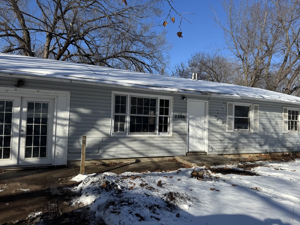 2200 SE 21st Terrace in Topeka, KS - Building Photo