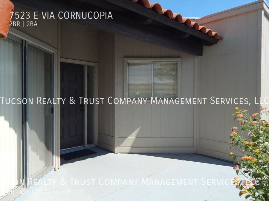 7523 Vía Cornucopia in Tucson, AZ - Building Photo