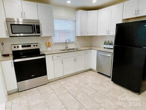 5132 Unaka Ave in Charlotte, NC - Building Photo - Building Photo
