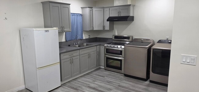 740 Carmelita Pl, Unit 740  Carmelita Place ADU (Studio), Unit 740  Carmelita Place ADU (Studio)