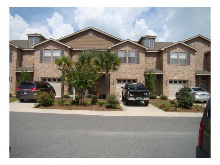 8878 Sanderling Ln in Navarre, FL - Foto de edificio