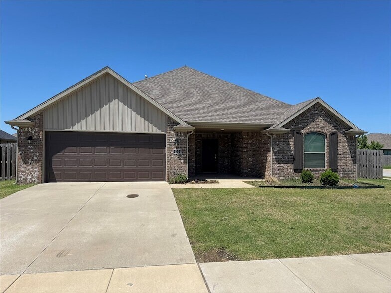 4304 W Newton Ave in Fayetteville, AR - Building Photo
