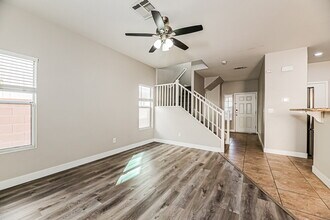 932 Maple Pines Ave in North Las Vegas, NV - Building Photo - Building Photo