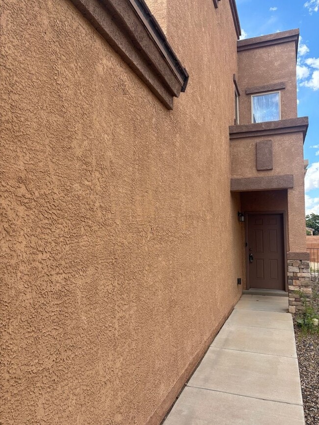 8323 Groundsel Rd NW in Albuquerque, NM - Building Photo - Building Photo