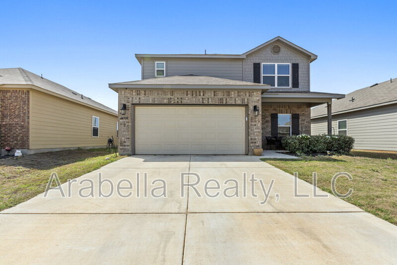 14550 Open Range Rd in Lytle, TX - Building Photo