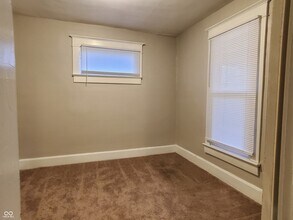 350 S Oxford St in Indianapolis, IN - Building Photo - Building Photo