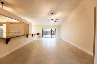 4140 NW 96th Ter in Sunrise, FL - Building Photo - Building Photo