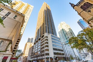 30 E Huron St, Unit 2003 in Chicago, IL - Building Photo
