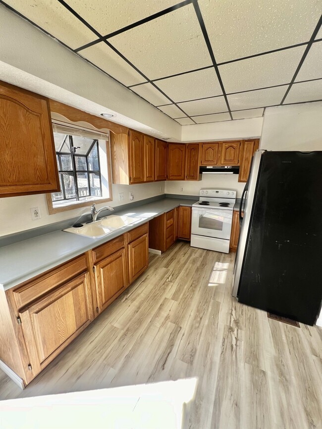 1313 Division St in Burlington, IA - Building Photo - Building Photo