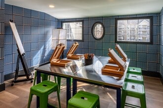 Halstead Alexandria in Alexandria, VA - Foto de edificio - Building Photo