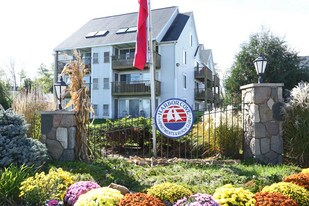 Harbor Cove in Whitmore Lake, MI - Building Photo