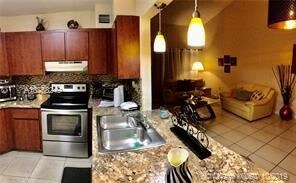 9425 Fontainebleau Blvd-Unit -Apt 203 in Miami, FL - Foto de edificio
